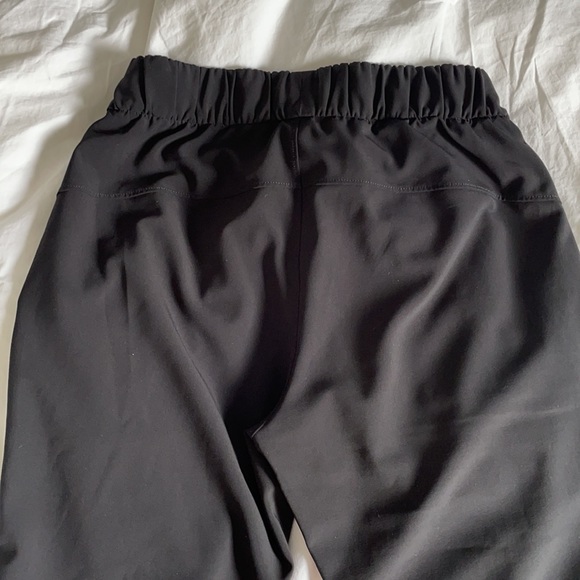 COPY - Black Lululemon on the fly pants - Picture 3 of 4